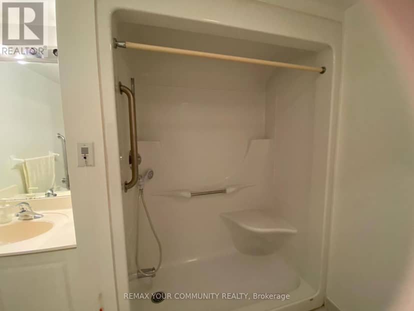 515 - 3088 Kennedy Road — photo 14 of 24