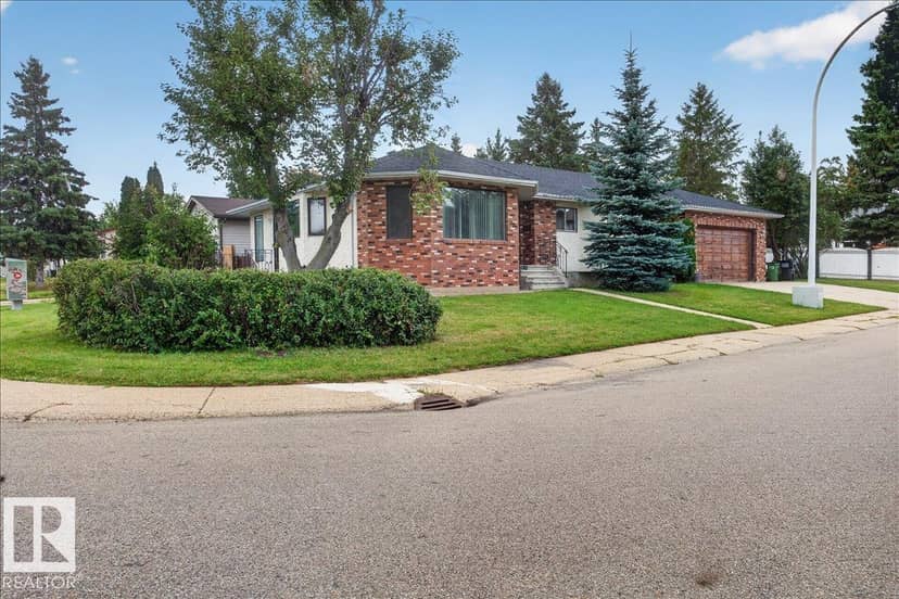 2907 49 ST NW, Edmonton, photo 2