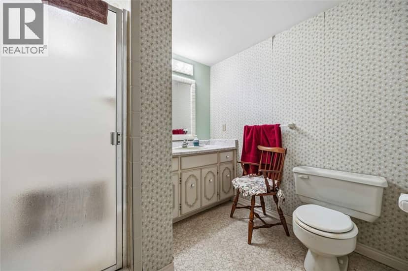 632 Esser Crescent — photo 35 of 40