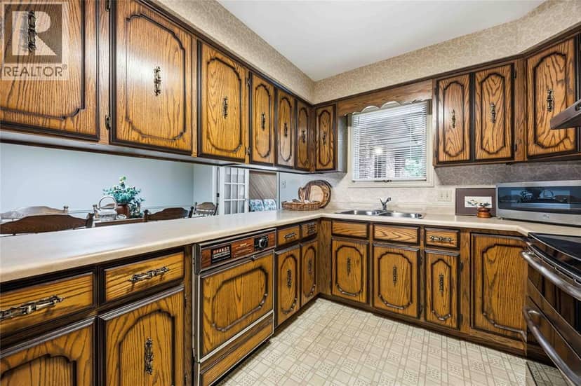 632 Esser Crescent — photo 21 of 40