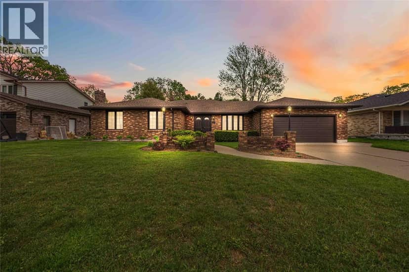 632 Esser Crescent — photo 1 of 40