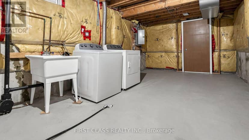 89 Castan Avenue — photo 34 of 38