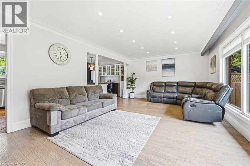 364 FENNELL Avenue W — photo 12 of 40