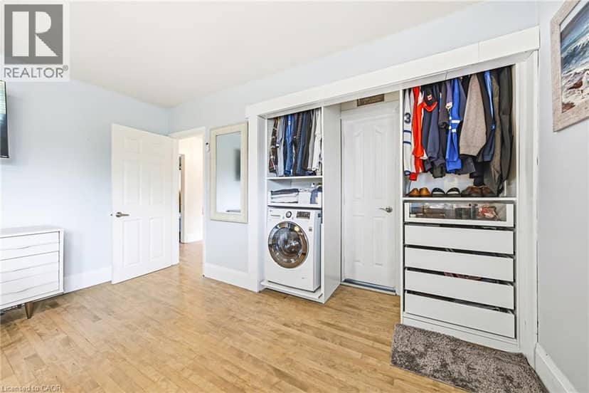 364 FENNELL Avenue W — photo 19 of 40