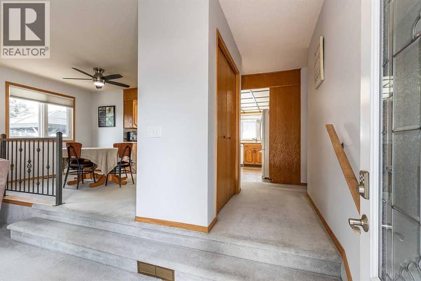 78 Seven Persons Crescent SW, Medicine Hat, photo 8