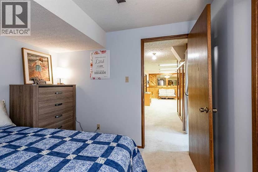 78 Seven Persons Crescent SW — photo 32 of 40