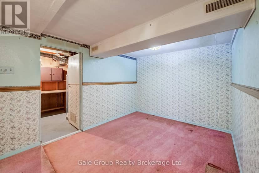 6 Langstone Crescent — photo 19 of 32