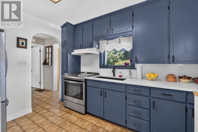 155 Pine ST — photo 19 of 40