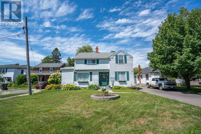 155 Pine ST — photo 3 of 40