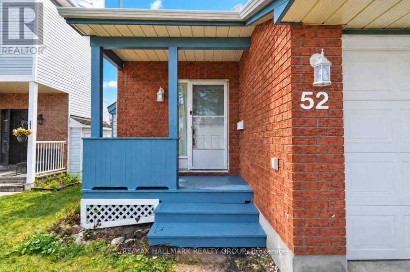52 Piper Crescent — photo 3 of 40