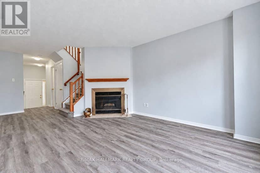 52 Piper Crescent — photo 8 of 40