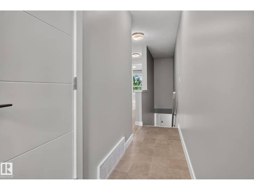 #90 2560 Pegasus Bv NW — photo 16 of 40