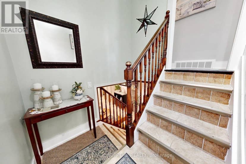 465 Maple Leaf Drive — photo 31 of 40