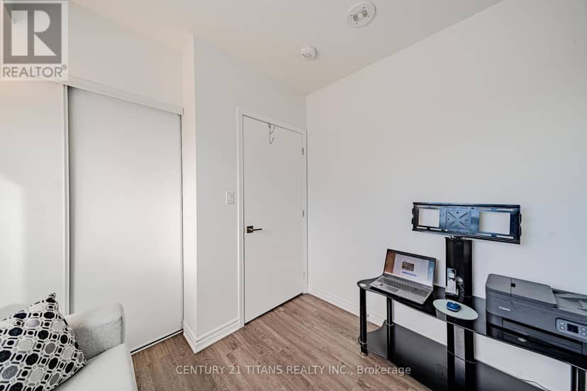 424 - 1 Falaise Road — photo 25 of 40