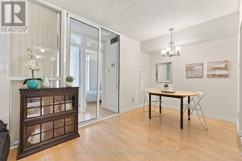 2304 - 55 Centre Avenue — photo 5 of 21