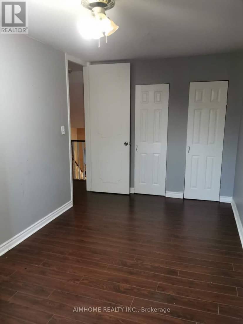 20 Lisburn Crescent, Toronto, photo 4