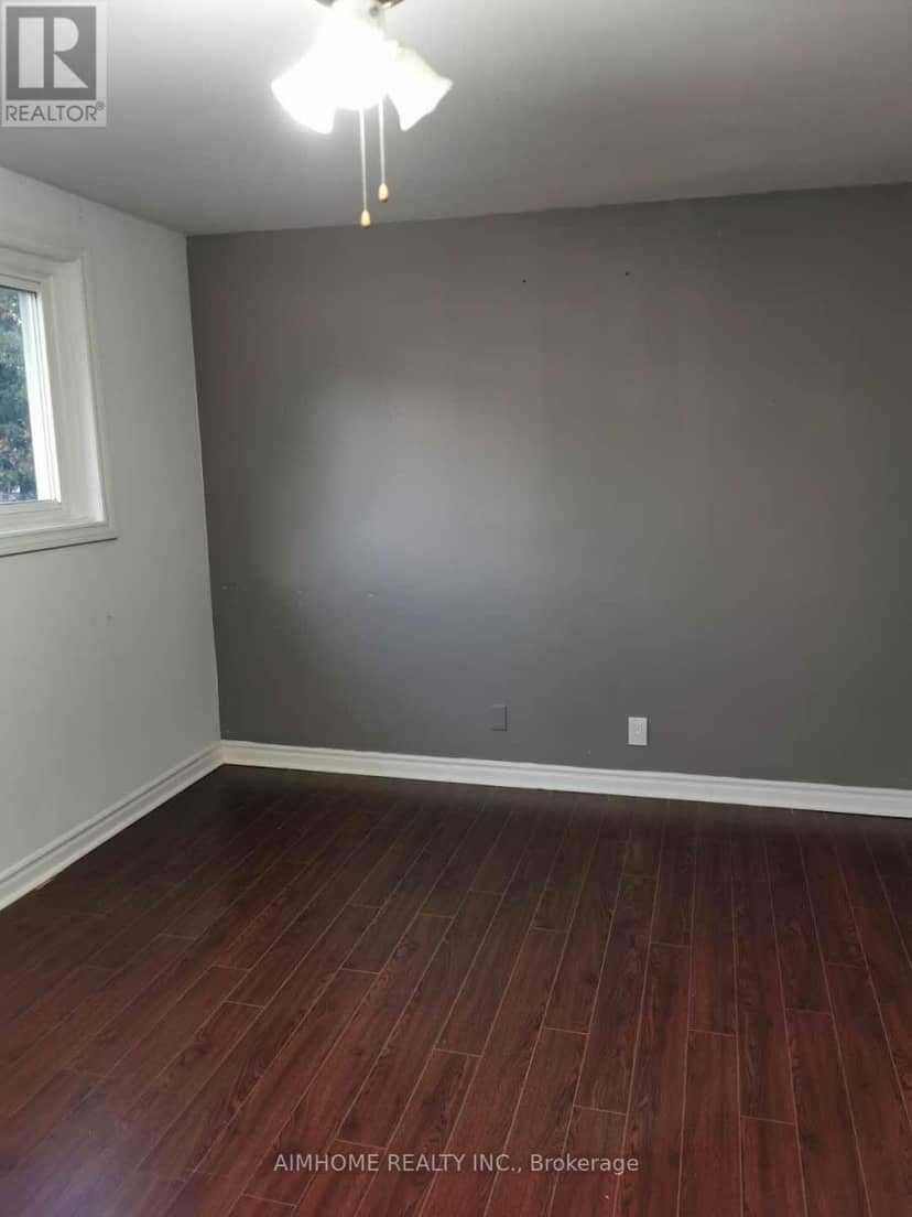 20 Lisburn Crescent, Toronto, photo 6