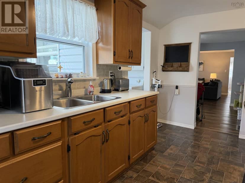 3463 Duggan Street — photo 11 of 40