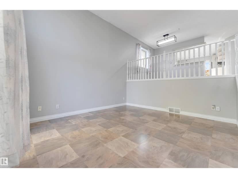 3940 33 ST NW — photo 9 of 40