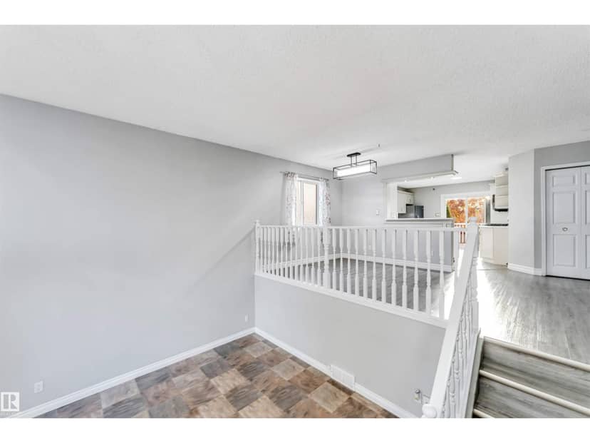 3940 33 ST NW — photo 12 of 40