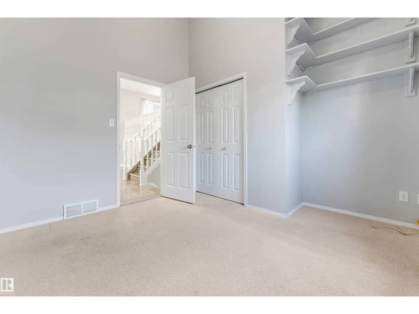 3940 33 ST NW — photo 13 of 40