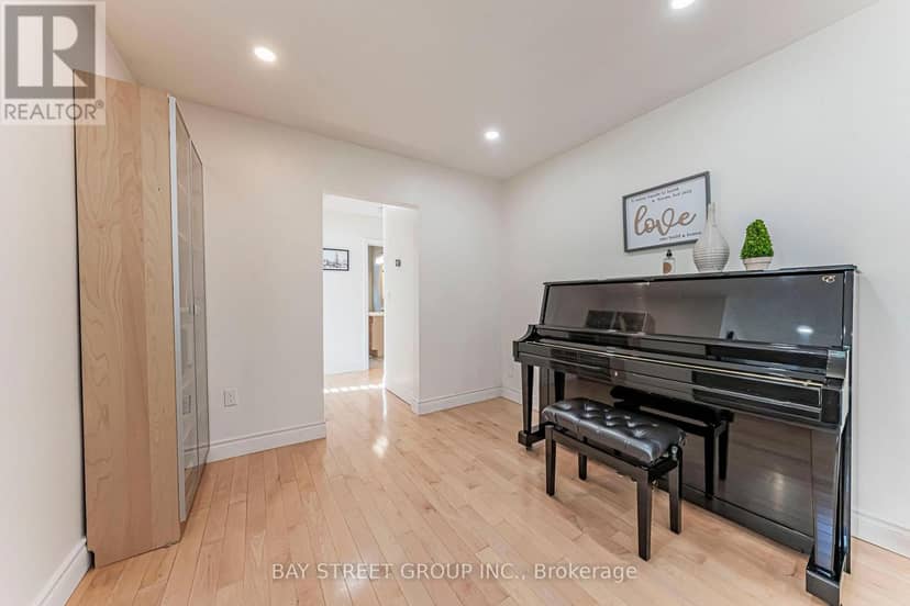 1111 Kent Avenue, Oakville, photo 6
