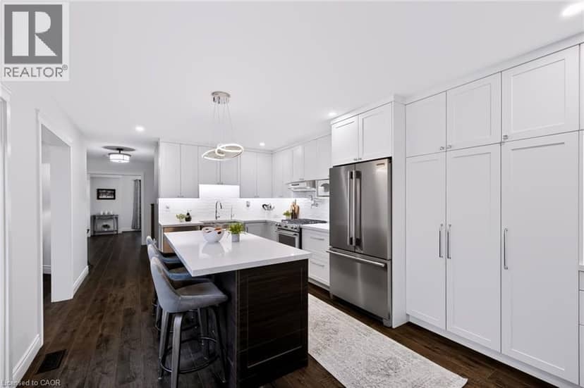 118 LAVERY Heights — photo 14 of 40