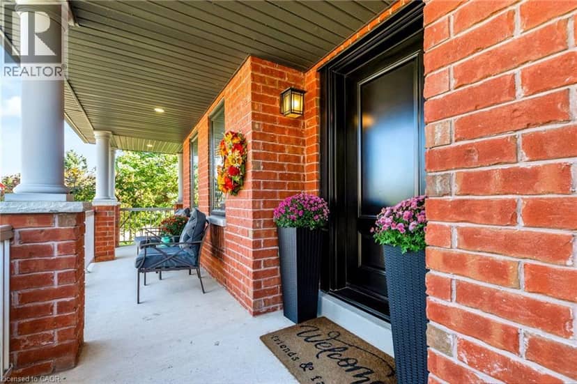 118 LAVERY Heights — photo 7 of 40