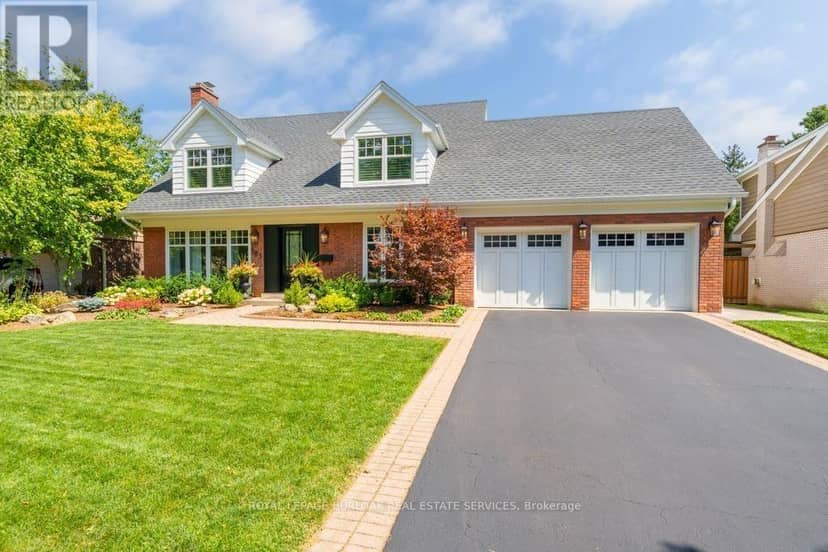 385 Rosslyn Drive, Burlington