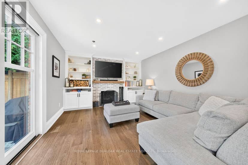 385 Rosslyn Drive — photo 16 of 40