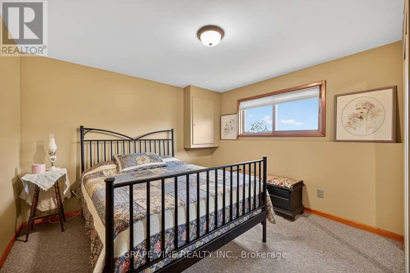 842 Port Elmsley Road — photo 19 of 40