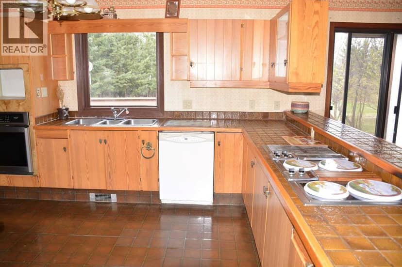 234034 Twp 860 — photo 14 of 39