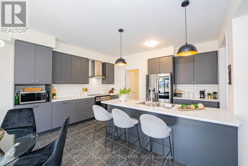 22 Oaktree Drive — photo 16 of 40