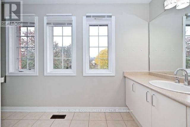73 Laurendale Avenue — photo 25 of 40
