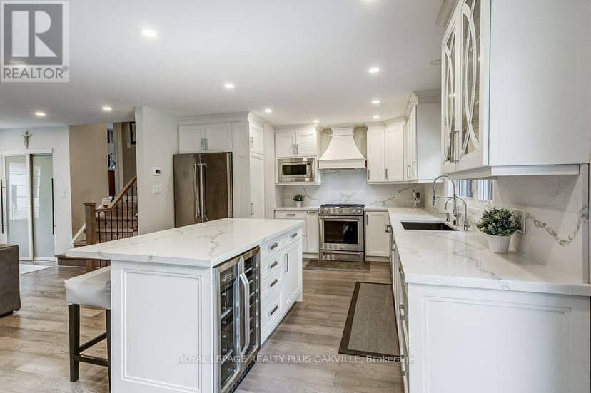 4364 Ayr Place — photo 12 of 40