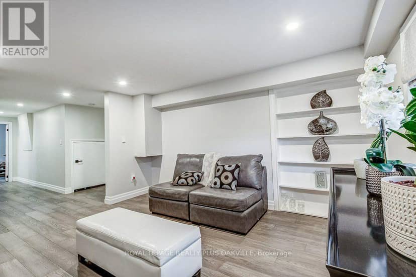 4364 Ayr Place — photo 30 of 40