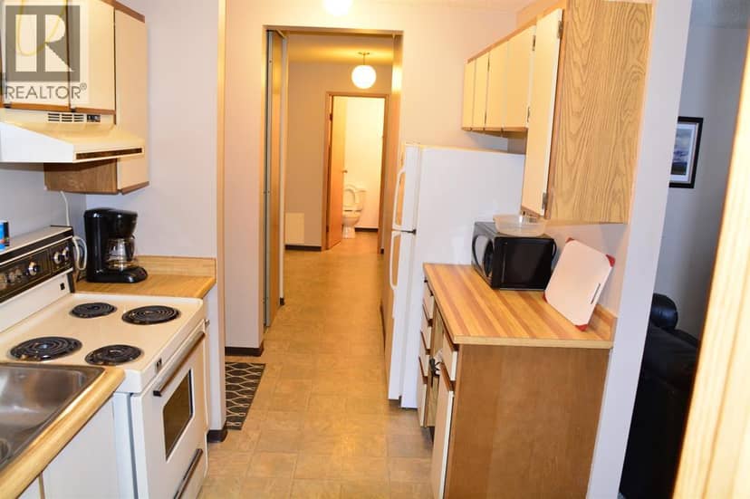 101-215, 10118 100 Avenue — photo 19 of 25