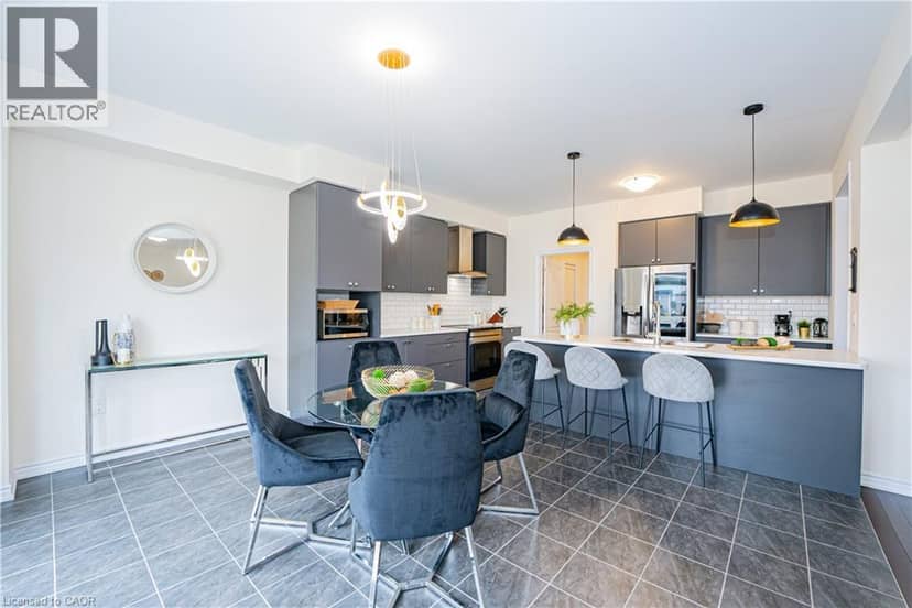 22 OAKTREE Drive — photo 13 of 40