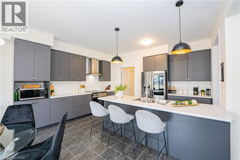 22 OAKTREE Drive — photo 16 of 40