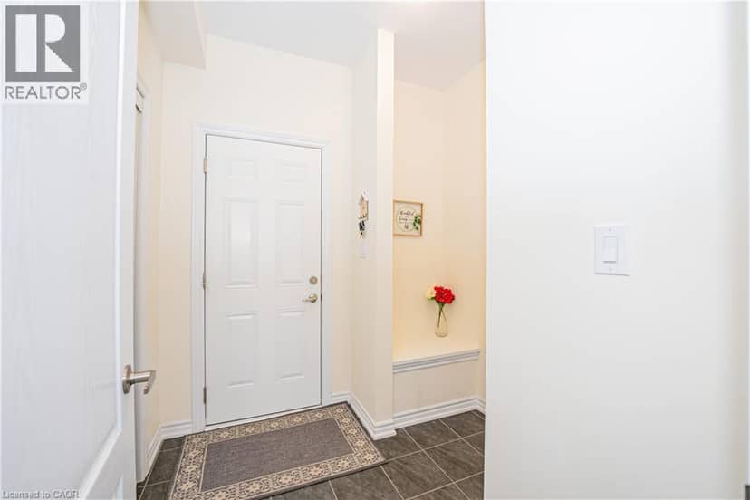 22 OAKTREE Drive — photo 18 of 40