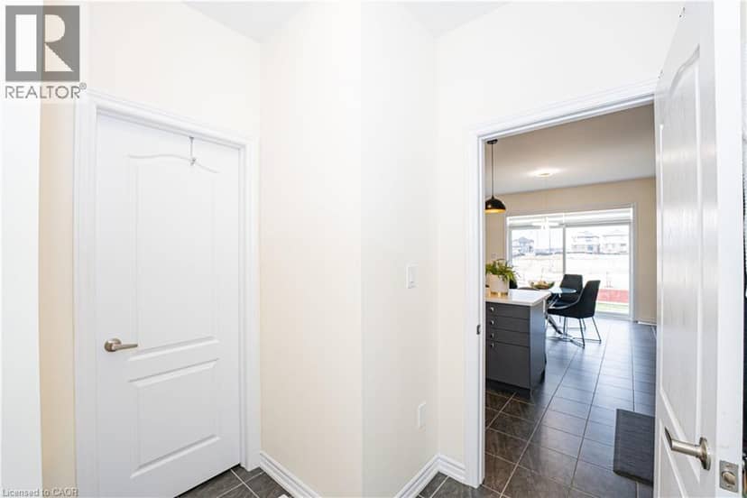 22 OAKTREE Drive — photo 19 of 40