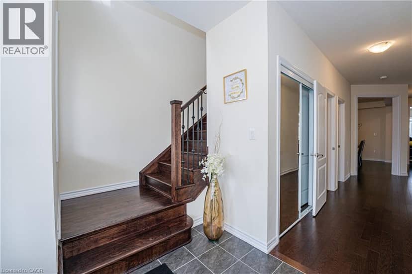 22 OAKTREE Drive — photo 21 of 40
