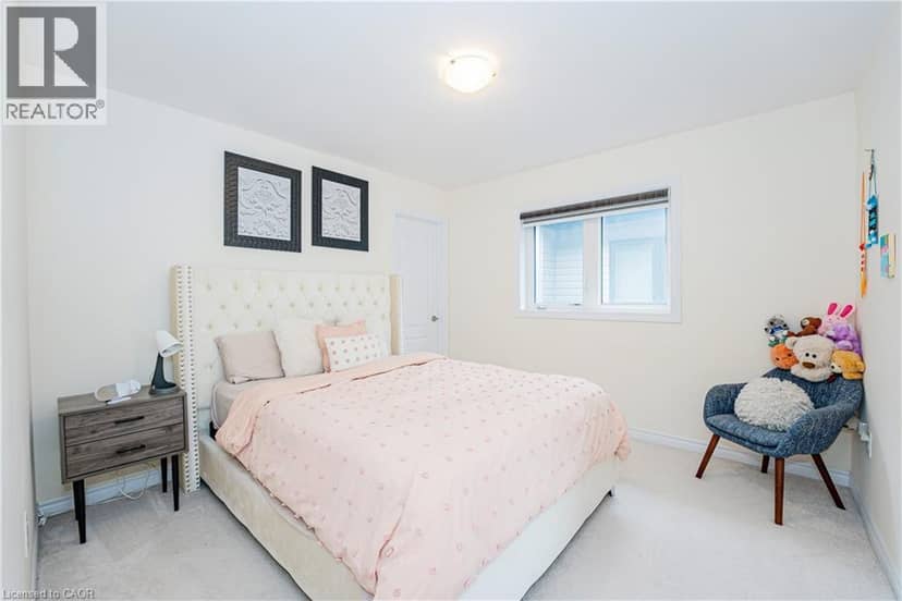 22 OAKTREE Drive — photo 31 of 40