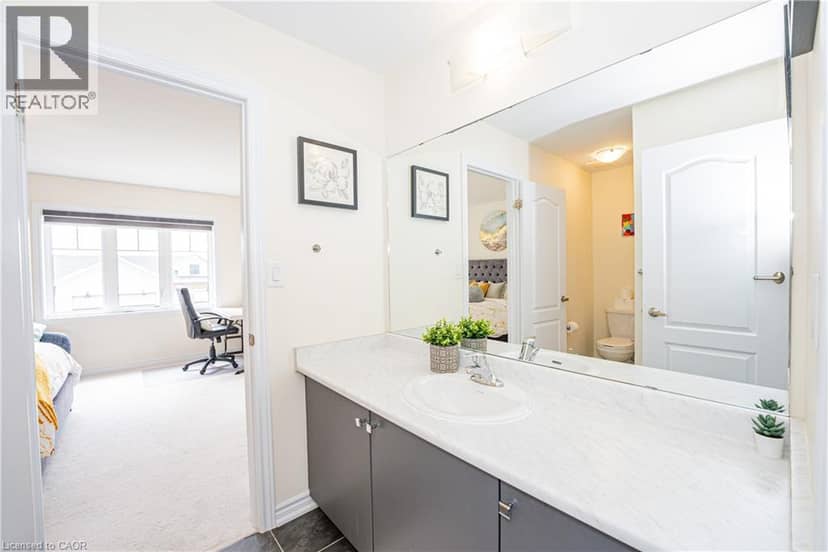 22 OAKTREE Drive — photo 34 of 40