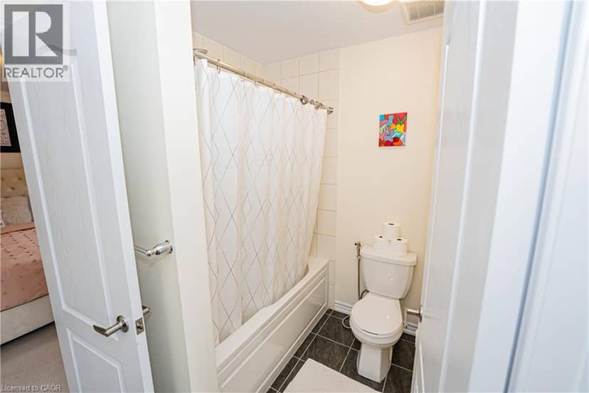 22 OAKTREE Drive — photo 39 of 40