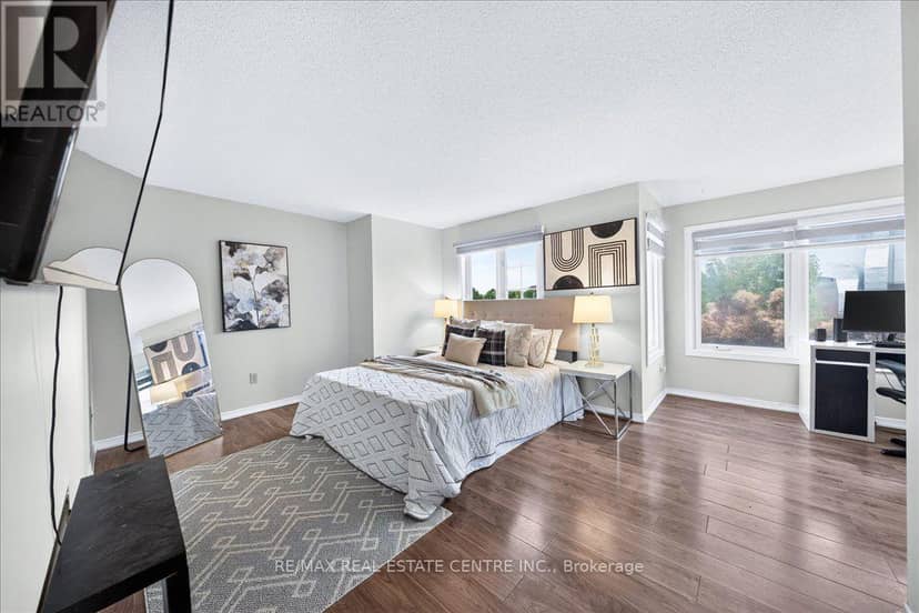 257 Wright Crescent — photo 26 of 40