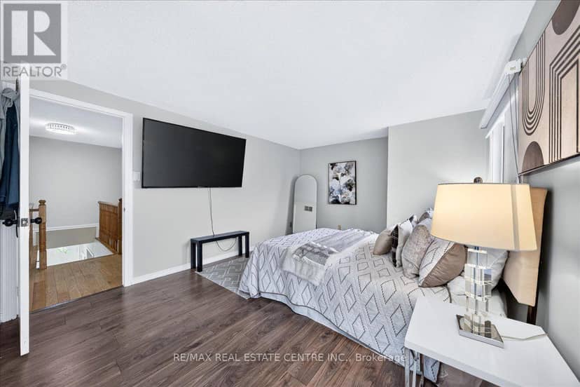 257 Wright Crescent — photo 31 of 40
