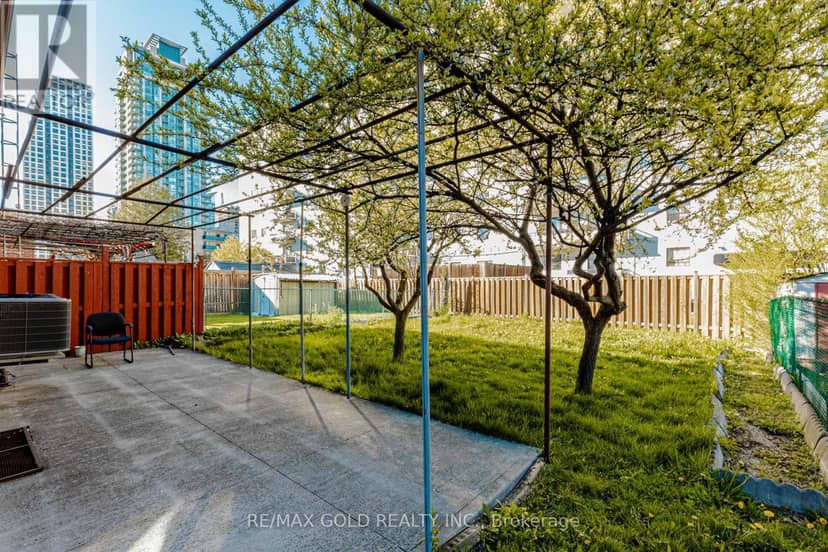 38 Achill Crescent — photo 29 of 38
