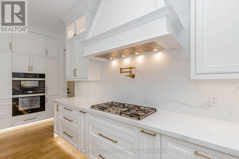 94 Vista Boulevard — photo 17 of 40
