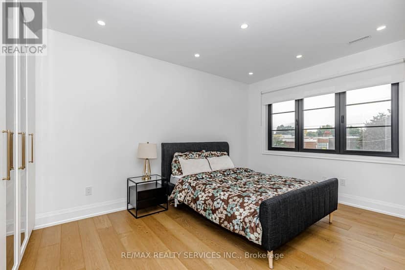 94 Vista Boulevard — photo 29 of 40